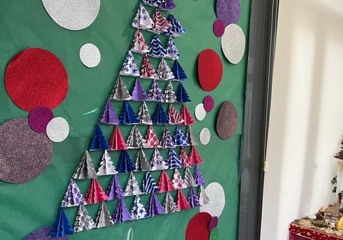 ADORNOS NAVIDEÑOS REALIZADOS POR LOS ABUELOS