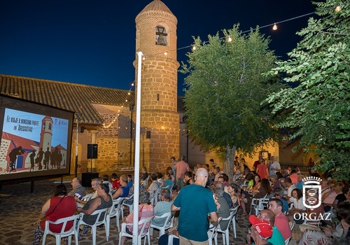 INAUGURANDO EL 40° ANIVERSARIO DE 