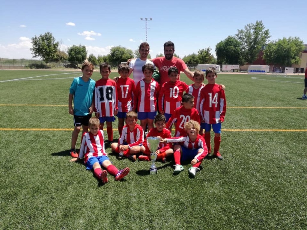 EL EQUIPO BENJAMÍN QUEDA CAMPEÓN EN VILLASEQUILLA 