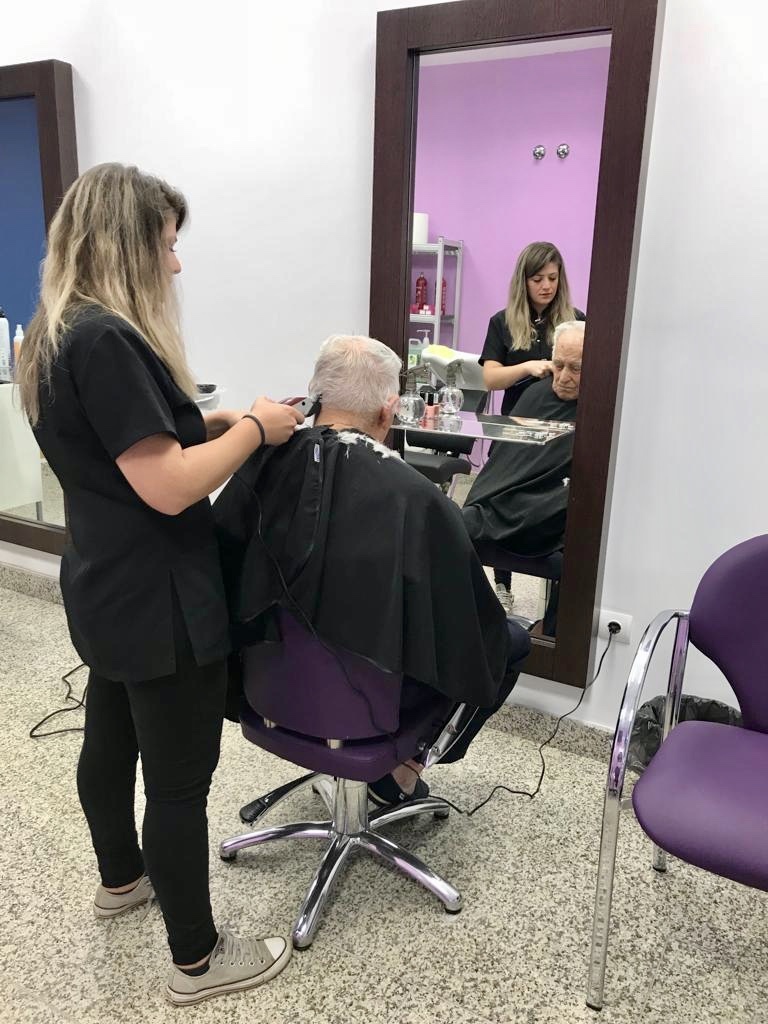 Apertura de la peluquería del Centro de Día 