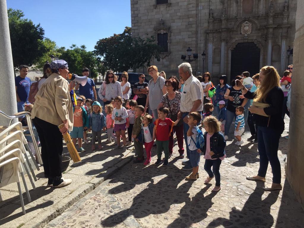 Excursión de los peques de la Guardería por Orgaz 