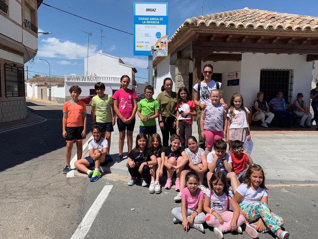 Los consejeros orgaceños visitan los paneles de Ciudad Amiga de la Infancia 