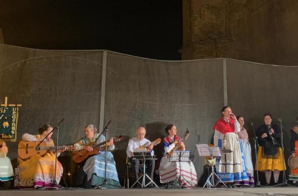 Espectáculo de coros y danzas "Raíces Urdeñas"