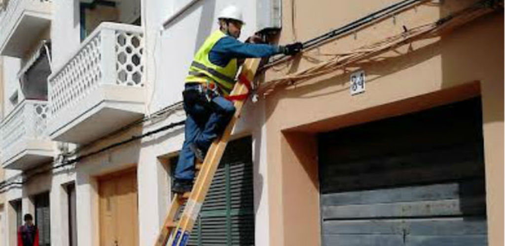 Se inician los trabajos de extensión de fibra óptica en Orgaz 