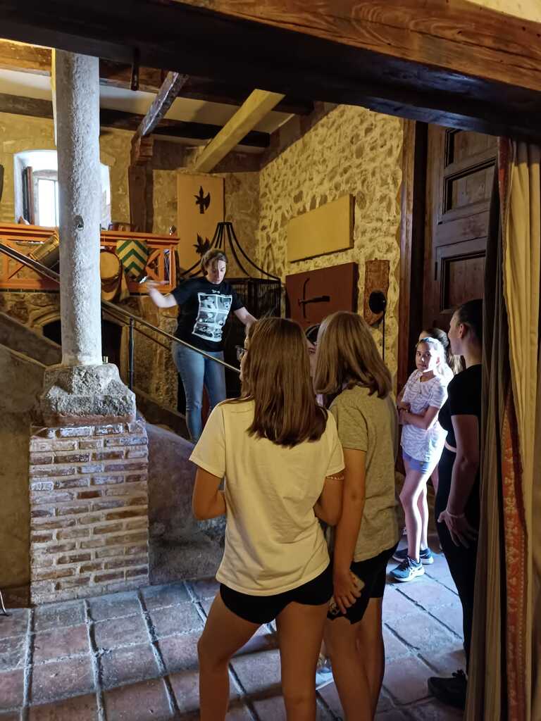 VISITA AL CASTILLO DEL CONSEJO DE LA INFANCIA