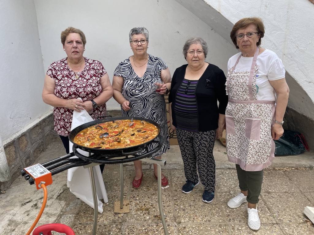 CELEBRACIÓN DEL DÍA DE LA MADRE EN LA ASOCIACIÓN DE MUJERES