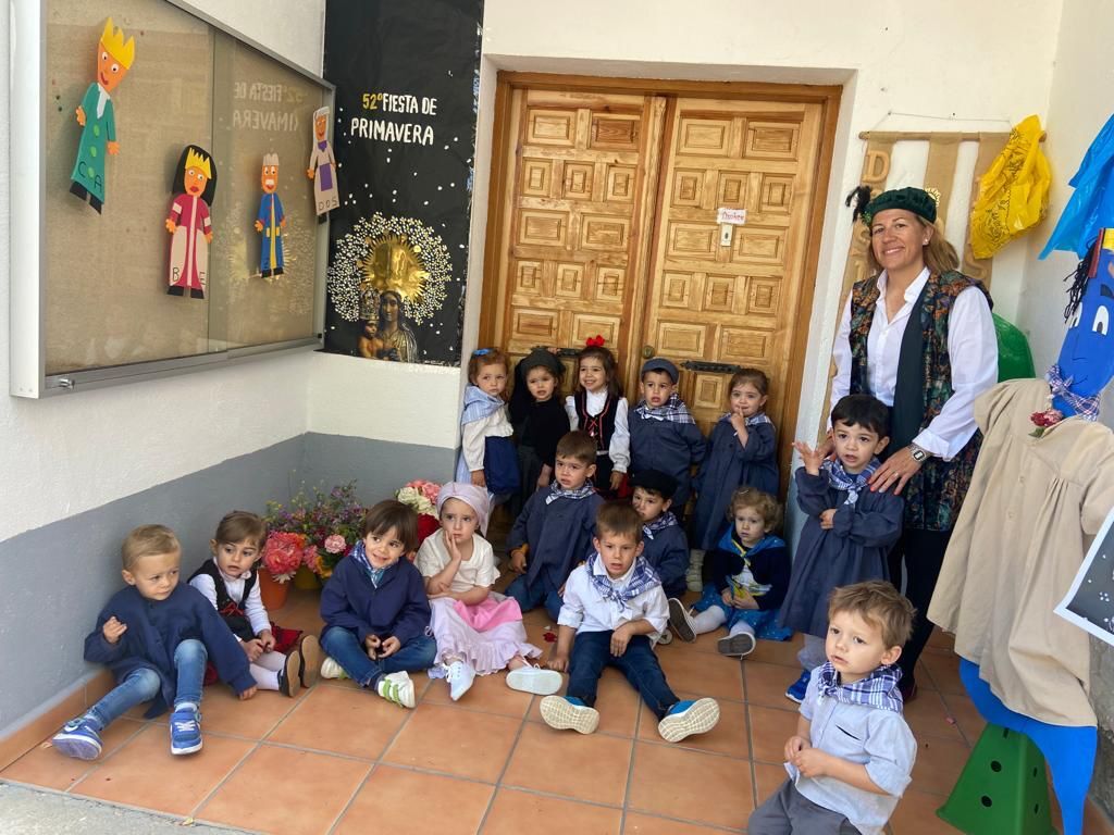 FIESTA DE PRIMAVERA EN LA ESCUELA INFANTIL "NUBE DE ALGODÓN"