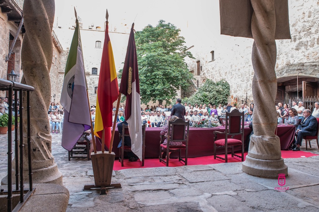 PLENO DE INVESTIDURA EN EL CASTILLO