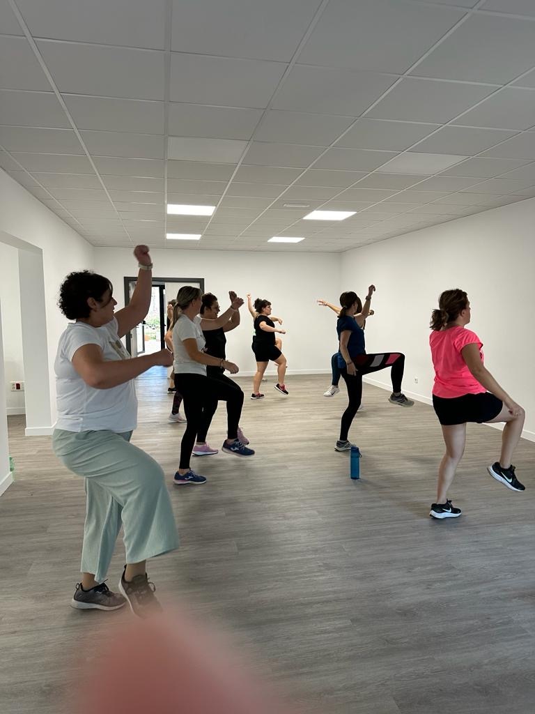 INICIO DE ESCUELA MUNICIPAL DE ZUMBA ADULTOS