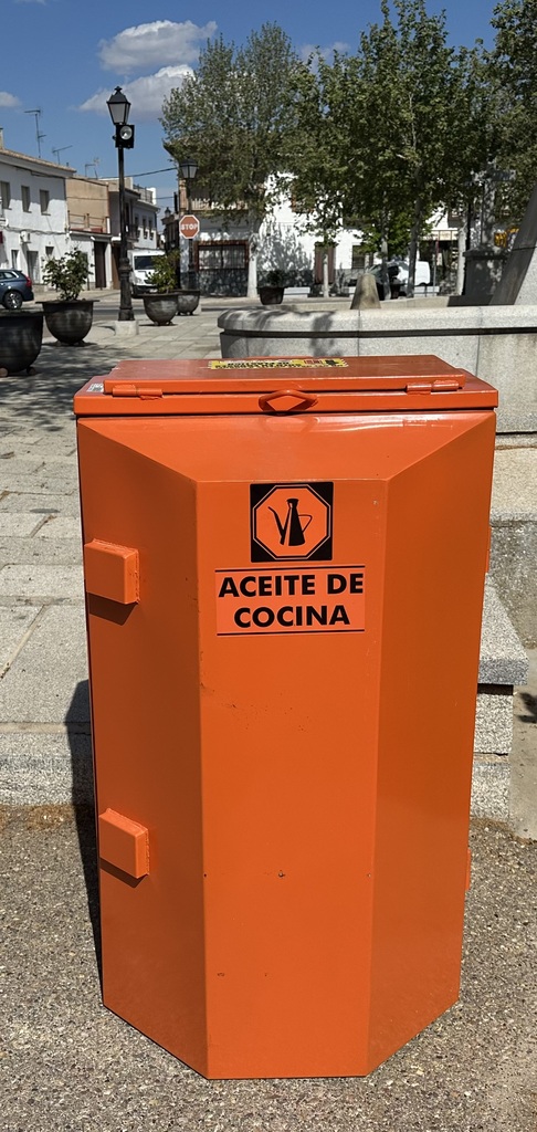 CONTENEDORES DE ACEITE DE COCINA