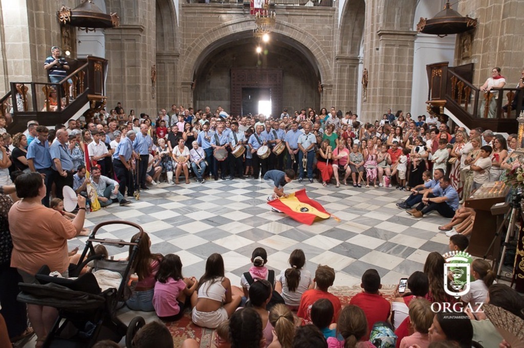 PRESENTACIÓN DE ABANDERADOS Y BANDA DE MÚSICA AL STMO.CRISTO DEL OLVIDO 