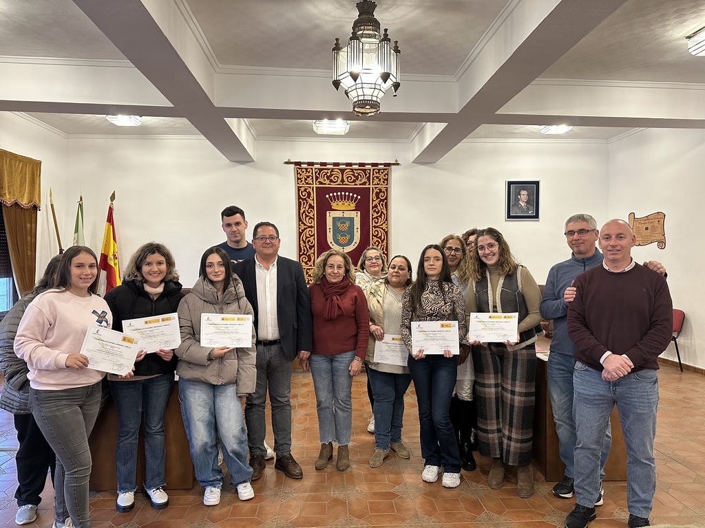 ENTREGA DE DIPLOMAS DEL CURSO DE MONITORES OCIO Y TIEMPO LIBRE 2024