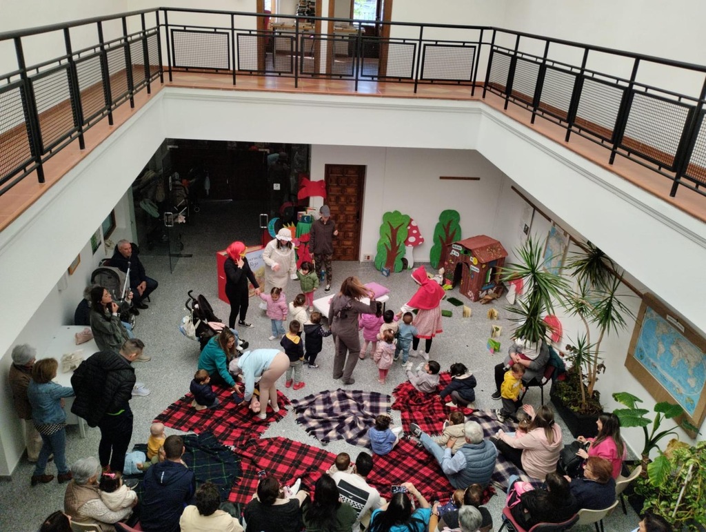 DIA DEL LIBRO EN LA ESCUELA INFANTIL 