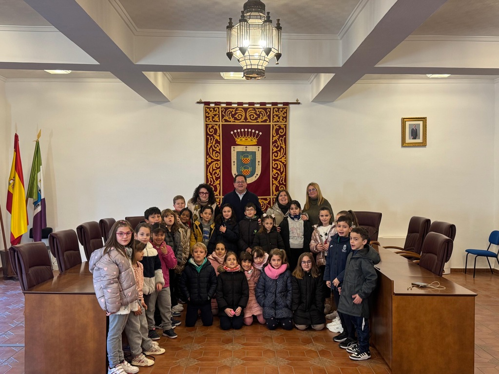 VISITA DE LOS ALUMNOS DE 2º AL AYUNTAMIENTO