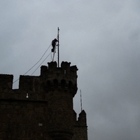 BANDERAS EN EL CASTILLO