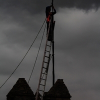 BANDERAS EN EL CASTILLO