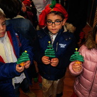 Visita de los niños del primer ciclo de Educación Primaria a los mayores