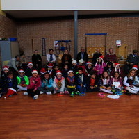 Visita de los niños del primer ciclo de Educación Primaria a los mayores