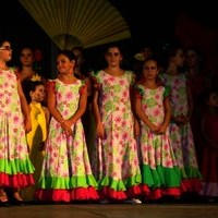 DANZA ORIENTAL Y ESCUELA DE BAILE