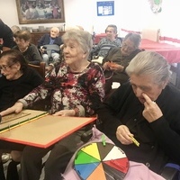 El Equipo de Gobierno y las nuevas Auxiliares Sociaosanitarias visitan la Residencia y el Centro de Día 