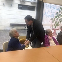 El Equipo de Gobierno y las nuevas Auxiliares Sociaosanitarias visitan la Residencia y el Centro de Día 