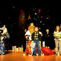 ENTREGA DE REGALOS DE LOS REYES MAGOS (II)