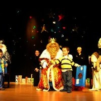 ENTREGA DE REGALOS DE LOS REYES MAGOS (II)