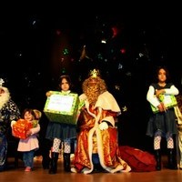 ENTREGA DE REGALOS DE LOS REYES MAGOS (II)