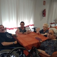 Celebración del Día del Abuelo en la Residencia Sagrada Familia