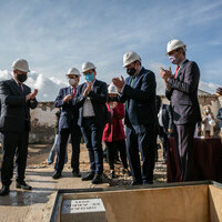 Primera piedra del Consultorio Local de Orgaz 