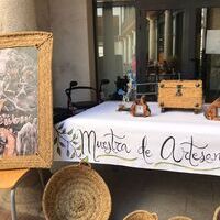 ENCUENTRO DE ARTESANÍA EN EL CENTRO DE DÍA