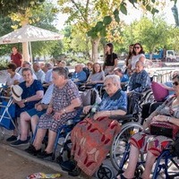 CONCIERTO DE MUSICA PARA LOS ABUELOS DE LA RESIDENCIA