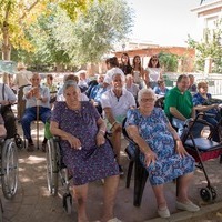 CONCIERTO DE MUSICA PARA LOS ABUELOS DE LA RESIDENCIA