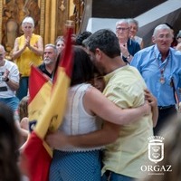 PRESENTACIÓN DE ALABARDAS AL CRISTO