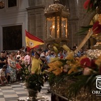 PRESENTACIÓN DE ALABARDAS AL CRISTO