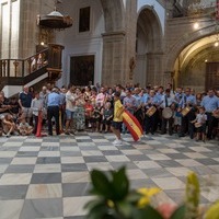 PRESENTACIÓN DE ALABARDAS AL CRISTO