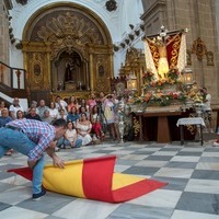 PRESENTACIÓN DE ALABARDAS AL CRISTO