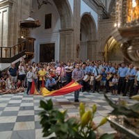 PRESENTACIÓN DE ALABARDAS AL CRISTO