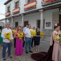 OFRENDA FLORAL AL CRISTO 