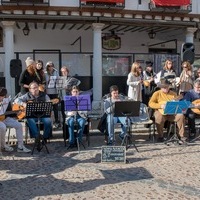 CANTANDO LA NAVIDAD Y MERCADO NAVIDEÑO 