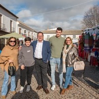 CANTANDO LA NAVIDAD Y MERCADO NAVIDEÑO 