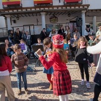 CANTANDO LA NAVIDAD Y MERCADO NAVIDEÑO 