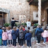 VISITA DEL CICLO  DE INFANTIL AL CASTILLO