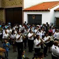 FOTOS FERIA 2004. Banda de música en el Chupinazo, fiesta de la espuma y trenecito