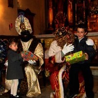 ENTREGA DE REGALOS (II)