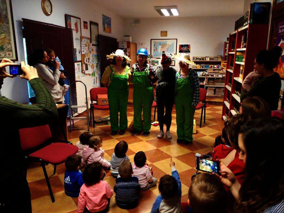 Visita de la Escuela Infantil a la Biblioteca